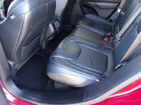 Used 2014 Jeep Cherokee Limited image 22