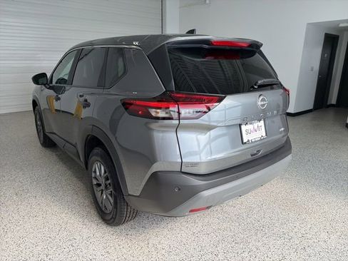 Used 2023 Nissan Rogue S image 6