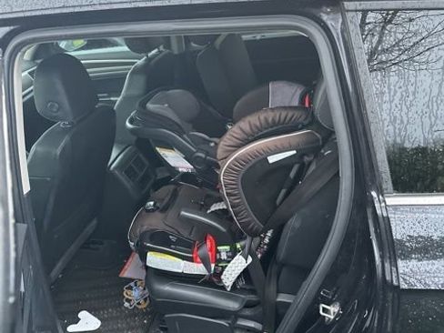 Used 2019 Volkswagen Atlas SE w/ Panoramic Sunroof Package image 11