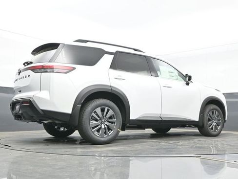 New 2026 Nissan Pathfinder SV w/ SV Premium Package FWD image 24