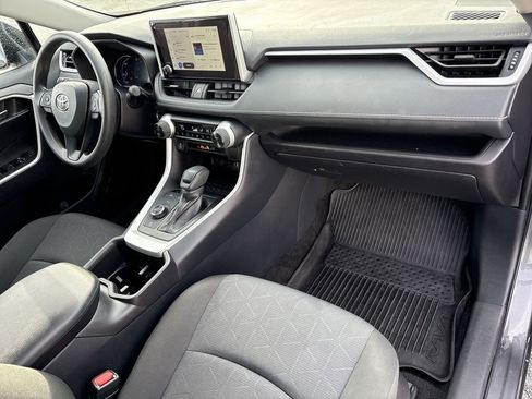 Used 2025 Toyota RAV4 XLE image 29