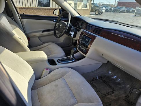 Used 2010 Chevrolet Impala LT w/ Convenience Package image 20