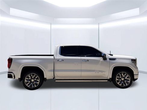 Used 2024 GMC Sierra 1500 Denali w/ Denali Reserve Package AWD/4WD image 6