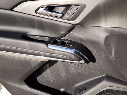 New 2026 Chevrolet Traverse LT image 16