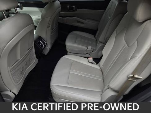 Used 2022 Kia Sorento EX w/ Panoramic Sunroof Package image 14