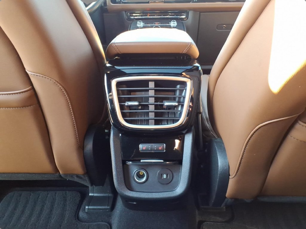 Used 2023 Lincoln Nautilus Reserve w/ Luxury Package AWD/4WD image 19