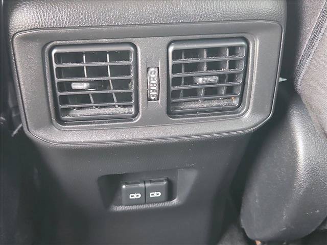 Used 2022 Toyota RAV4 XLE AWD/4WD image 23