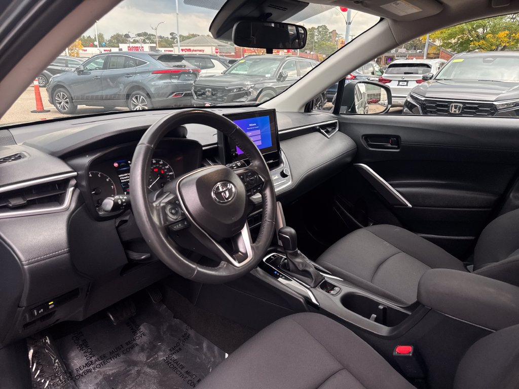 Used 2024 Toyota Corolla Cross LE w/ Moonroof Package AWD/4WD image 13