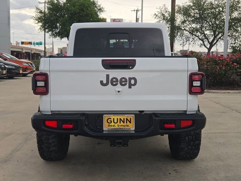 Used 2023 Jeep Gladiator Rubicon w/ LED Lighting Group AWD/4WD image 4
