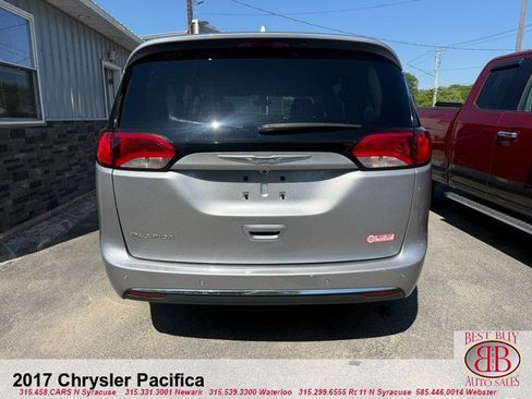 Used 2017 Chrysler Pacifica LX FWD image 6