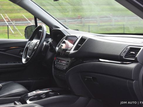 Used 2016 Honda Pilot Touring image 17