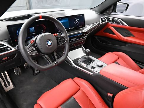Used 2025 BMW M4 Coupe w/ Executive Package image 4