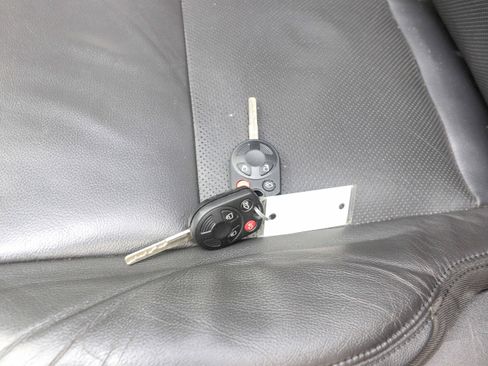 Used 2019 Ford Transit 150 XLT image 24