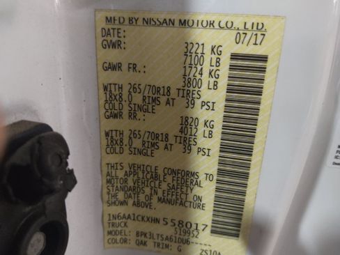 Used 2017 Nissan Titan SV image 33