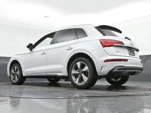 Used 2025 Audi Q5 2.0T Premium Plus w/ Premium Plus Package AWD/4WD image 36