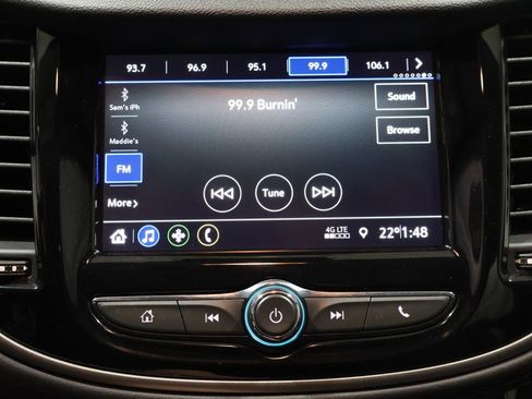 Used 2020 Chevrolet Trax LT w/ LT Convenience Package image 29