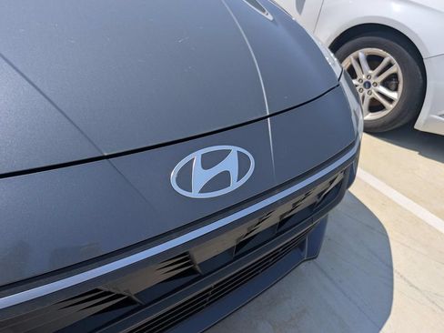 Used 2023 Genesis GV80 3.5T w/ Prestige Package AWD/4WD image 3