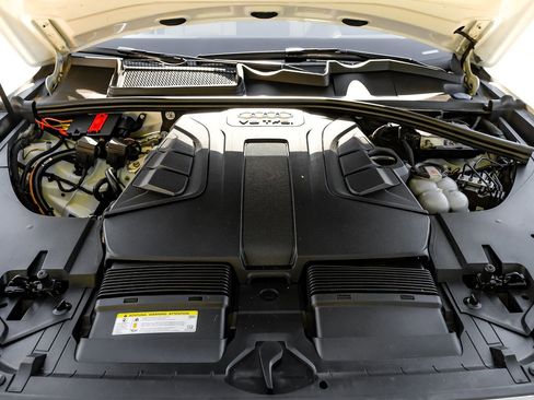 Used 2018 Audi Q7 3.0T Prestige image 55