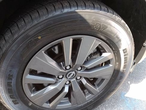 Used 2022 Nissan Pathfinder SV FWD image 30