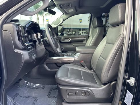 Used 2025 Chevrolet Silverado 2500 LTZ w/ Trail Boss Package image 21