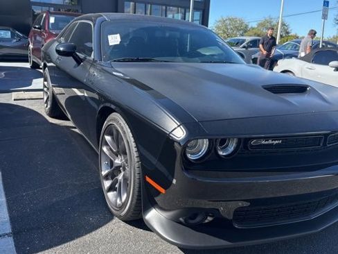 Used 2023 Dodge Challenger R/T w/ T/A Package image 3