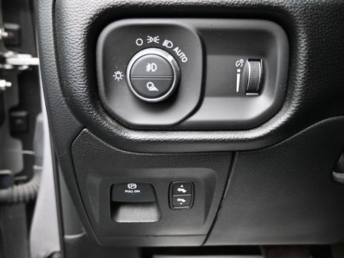 Used 2021 RAM 1500 Big Horn AWD/4WD image 12