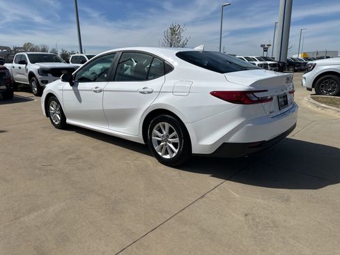 Used 2025 Toyota Camry LE FWD image 3