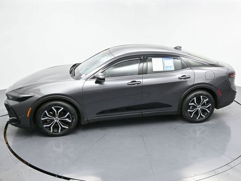 Used 2023 Toyota Crown Limited image 43