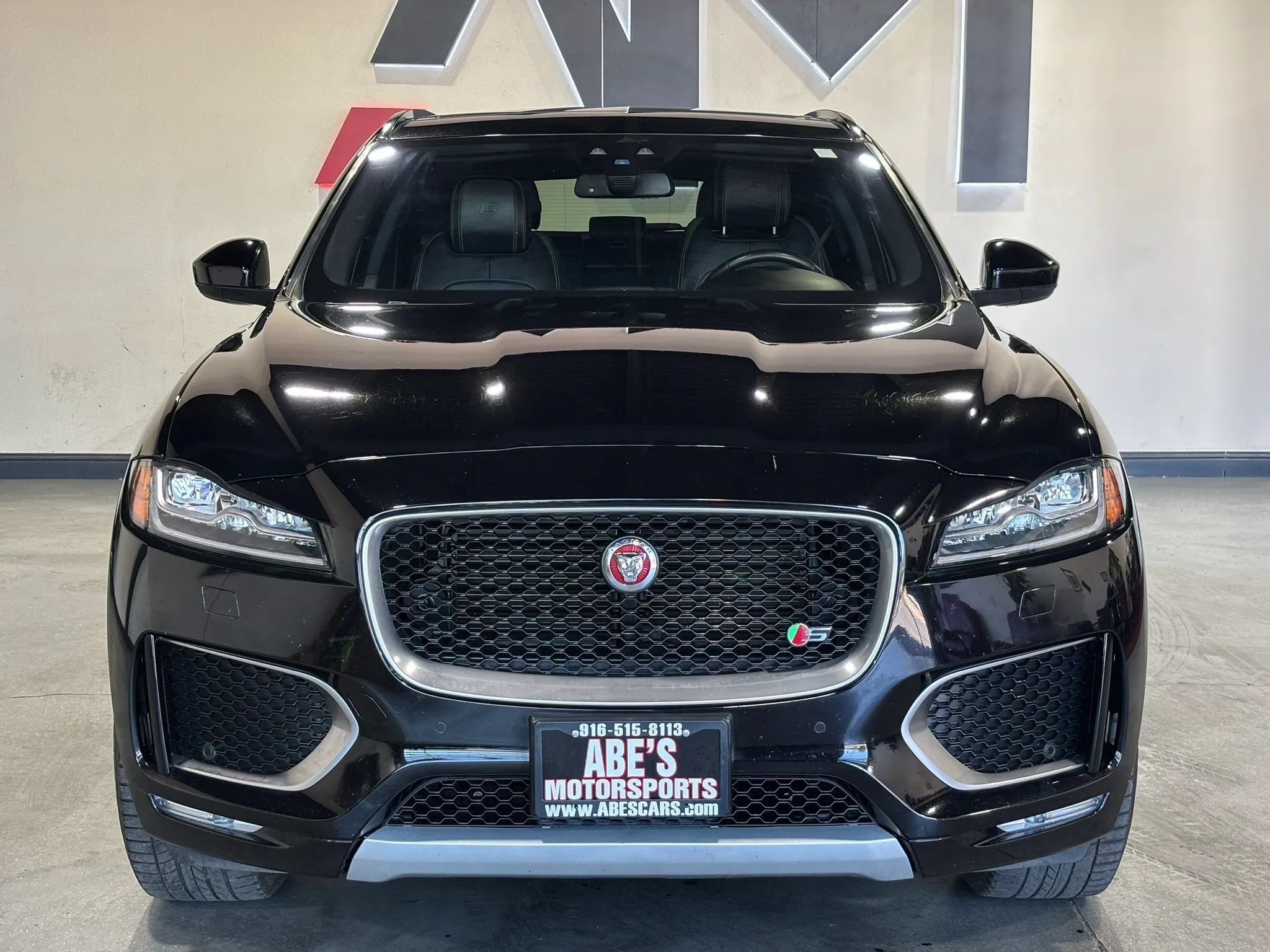Used 2018 Jaguar F-PACE S AWD/4WD image 2