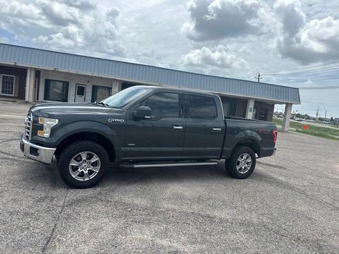 Used 2015 Ford F150 XLT w/ Equipment Group 302A Luxury AWD/4WD image 7