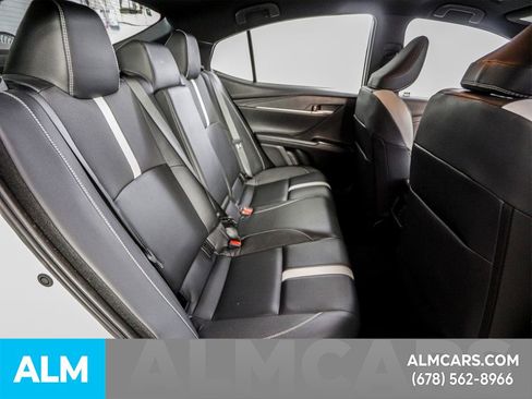 Used 2025 Toyota Camry SE image 20