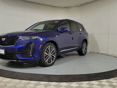 New 2025 Cadillac XT6 Sport image 4
