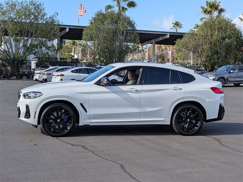 Used 2024 BMW X4 M40i w/ Premium Package image 5