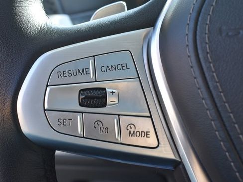 Used 2024 BMW X7 xDrive40i image 23