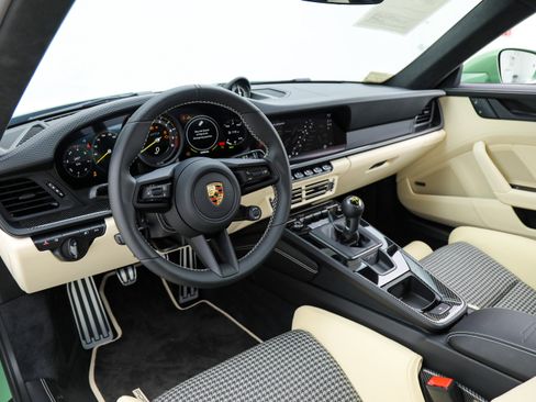 Used 2022 Porsche 911 GT3 image 2