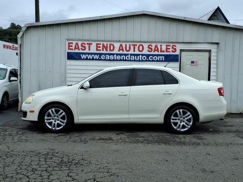 Used 2007 Volkswagen Jetta Wolfsburg Edition FWD image 2