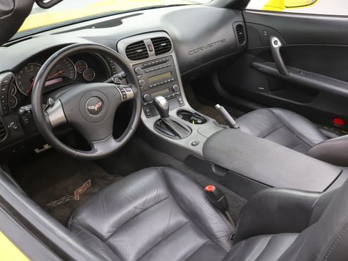 Used 2007 Chevrolet Corvette Convertible w/ Preferred Equipment Group RWD image 43