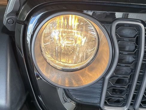 Used 2024 Jeep Wrangler Unlimited Sport AWD/4WD image 15