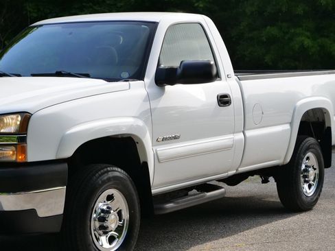 Used 2004 Chevrolet Silverado 2500 LS RWD image 31