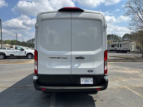 New 2026 Ford Transit 250 148 Medium Roof w/ Load Area Protection Package RWD image 6
