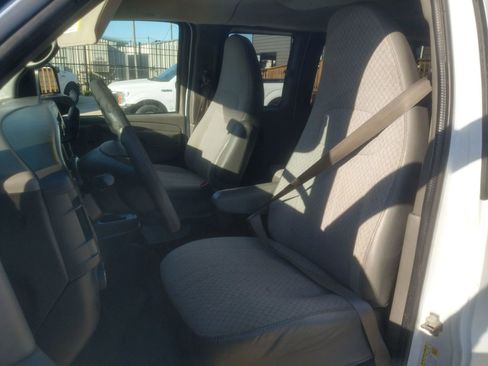 Used 2015 Chevrolet Express 2500 LS image 13