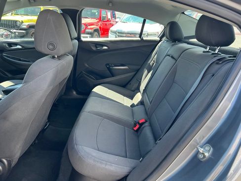 Used 2019 Chevrolet Cruze LT FWD image 25
