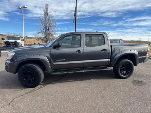Used 2015 Toyota Tacoma PreRunner w/ SR5 Package image 19