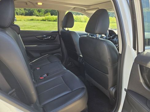 Used 2018 Nissan Rogue SL w/ Premium Package AWD/4WD image 28
