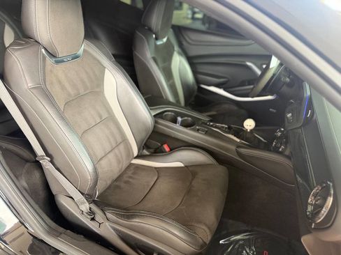 Used 2018 Chevrolet Camaro SS image 46