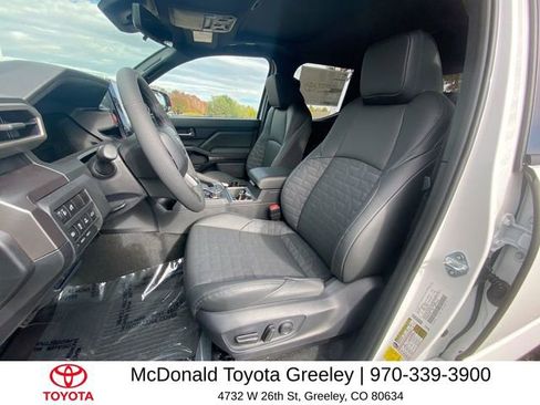 New 2025 Toyota Tacoma TRD Off-Road w/ TRD Off Road Premium Package AWD/4WD image 11