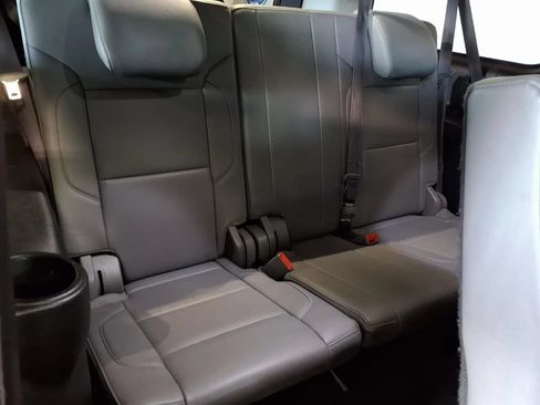 Used 2017 Chevrolet Suburban LT AWD/4WD image 11
