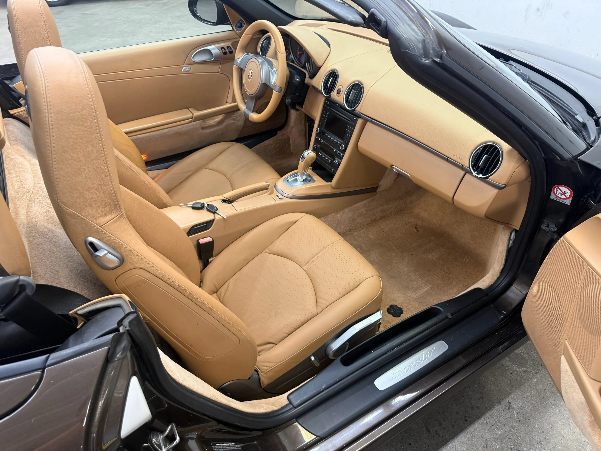 Used 2010 Porsche Boxster RWD image 15