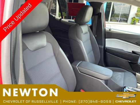 Used 2024 Chevrolet Trax LT FWD image 21