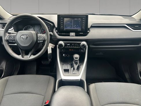 Used 2022 Toyota RAV4 LE AWD/4WD image 9
